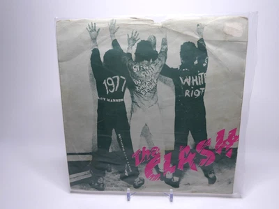 The Clash – White Riot / 1ST PRESS UK 1977 S CBS 5058 Vinyl, 7", 45 RPM, G/EX - Image 1 of 3