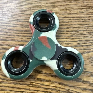 Fidget Spinner | Low-Cost Green Camo Stainless Steel Bearing MT-FSP003CA - Picture 1 of 2