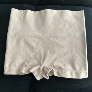 Spanx Ecocare Seamless Shaping Boyshort Panty Size Small - Picture 1 of 5