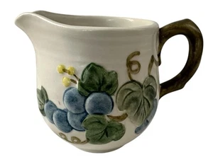 Metlox Poppytrail Crema Azul Esculpido Uvas Calif De Colección - Imagen 1 de 13