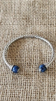 Brazalete Rústico Tono Plateado con Ajuste Azul Hasta 6.5" Cuentas de Muñeca 8.6mm  Foto 1 de 4