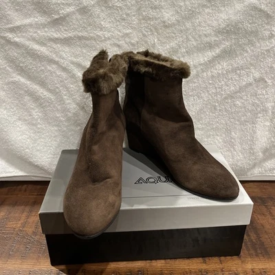Botas de tornozelo Aquatalia Z65109* acabamento de pele camurça marrom tamanho 8.5 - Imagem 1 de 4