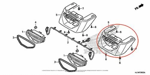 NEW OEM HONDA BIG RED 700 RIGHT TAILLIGHT LAMP  COVER BLACK - Imagem 1 de 1