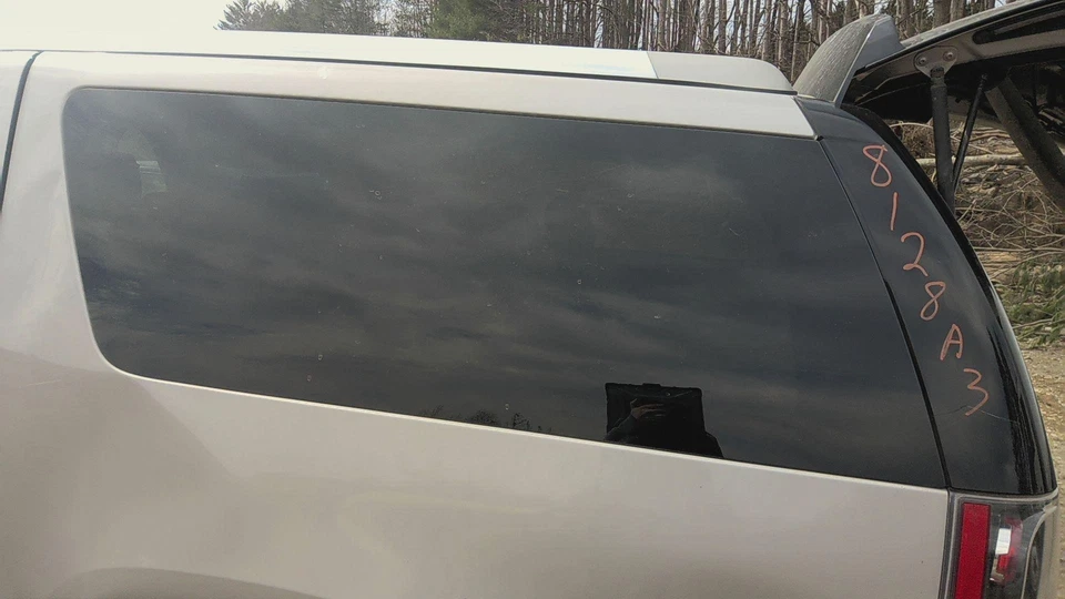 08 GMC YUKON XL 1500 Quarter Glass/window Driver Side - Image 1 of 1