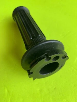 SUZUKI TS125 TS185 TS250 DS185 SP370 GN400 DR400 57110-30501 EMPUÑADURA DEL ACELERADOR OEM Foto 1 de 2