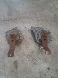 1963 Chevrolet Corvair Delco Remy hi lo horn set left right - Picture 1 of 4