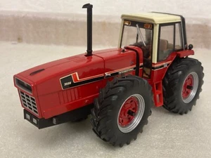 1/32 scale Britains 42651 International Harvester 3588 tractor tracteur traktor - Picture 1 of 10