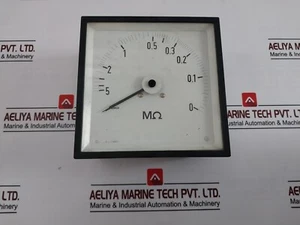 IME -5 TO 0 M Analog Megaohmmeter 100V - Picture 1 of 7