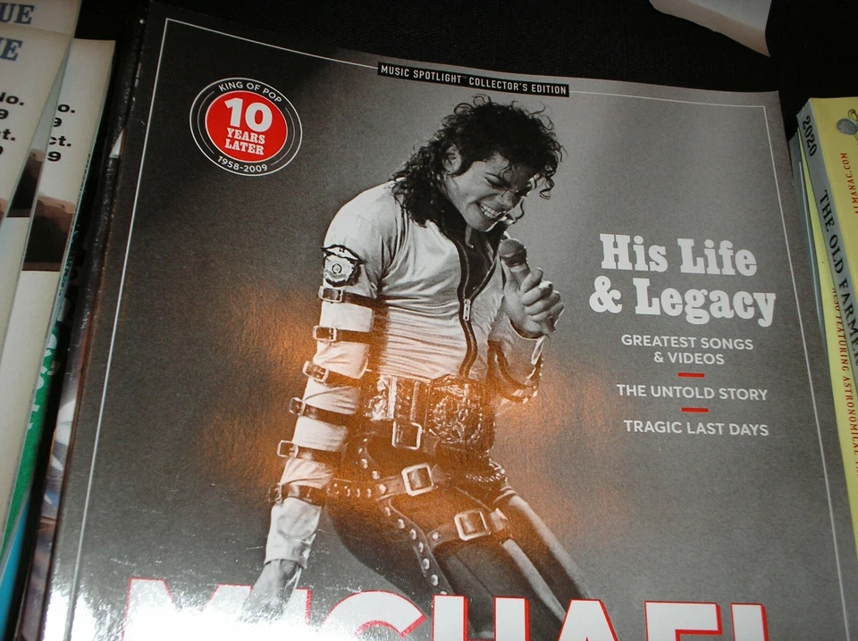 Music Spotlight BTS 2020 Special Collectors Edition Magazine Posters E228