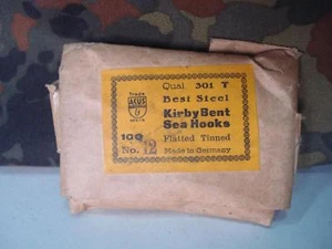 WWII GERMAN PACKED SEA FISH HOOKS No.12 - Picture 1 of 3