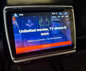 Pantalla de asiento trasero de gama alta para Tesla modelo 3/Y 2017-2023 - Excelente estado - Imagen 1 de 11