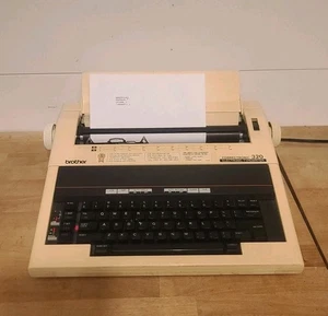 Brother Correctronic 320 elektronische Textverarbeitung Schreibmaschine mit Box tragbar - Bild 1 von 10