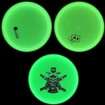 Juego de 3 discos de golf Discmania Glow in The Dark Magician, Rockstar, Sensei Foto 1 de 4