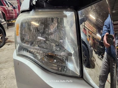 Яркий фон для правой пассажирской фары подходит для 07–14 Expedition 1288887 - Изображение 1 из 4