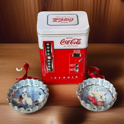 COCA-COLA Bottle Vending Machine Vintage 1997 Tin **BONUS**Bottle Cap Ornaments - Image 1 of 2