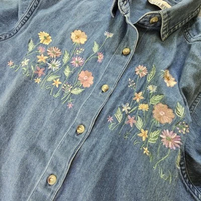 Camisa de mezclilla bordada floral con botones de colección para mujer M Granny Core Cottagecore  Foto 1 de 4