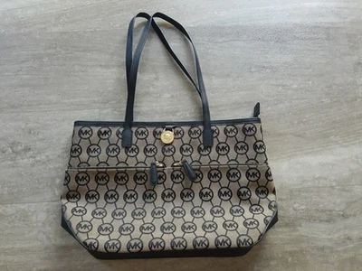 Сумка с короткими ручками Michael Kors Kempton фирменная желтовато-коричневая черная холщовая жаккардовая на молнии - Изображение 1 из 4