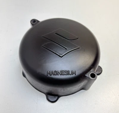 Suzuki PE175 1978 1979 77-79 PE250 OEM carcasa izquierda estator magneto cubierta generador Foto 1 de 4