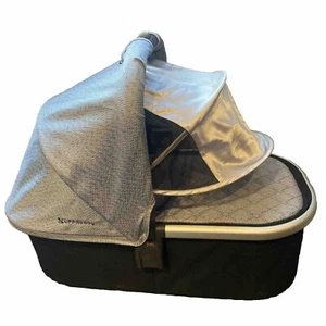 UPPAbaby VISTA V2 Bassinet - FINN ( Dark Blue /silver/black Bottom ) - Picture 1 of 11