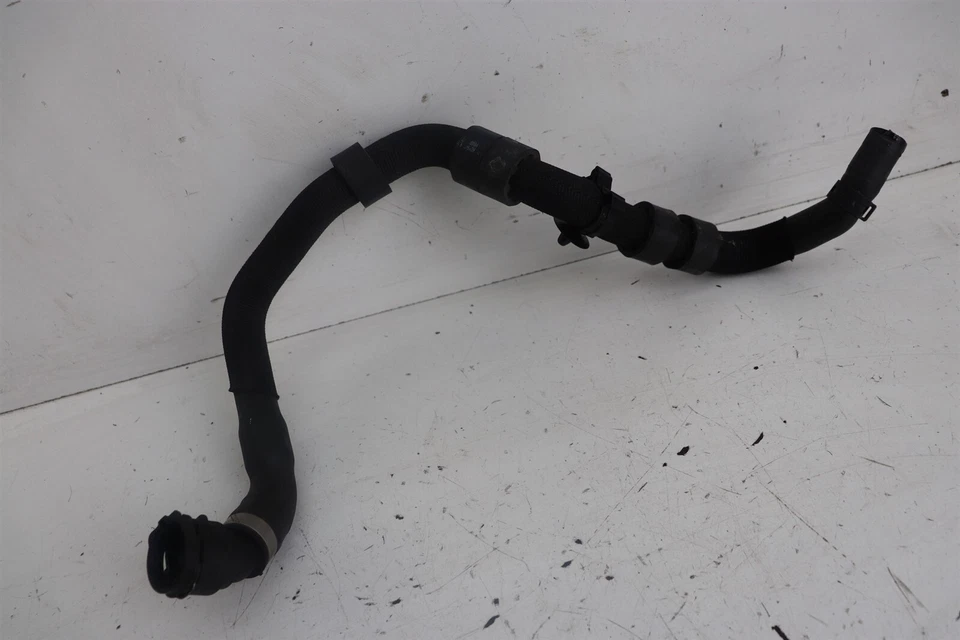 Manguera de refrigerante de agua Mercedes Benz CLA45 AMG C117 2015 A1765012182 J206 Foto 1 de 1