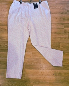 M&S Fitted Capri Style Stretch Trousers. Pale Pink & White Floral Fabric. Sze 18 - Picture 1 of 5