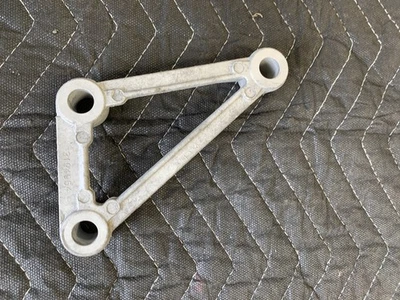 Jeep Cherokee XJ 1984-01 usado soporte espaciador de engranajes de dirección 3194954 Foto 1 de 3