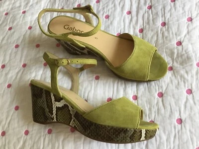 Sandalias GABOR para mujer EE. UU. 7 UK 5 gamuza verde estampado de serpiente cuña punta abierta preciosas  Foto 1 de 4