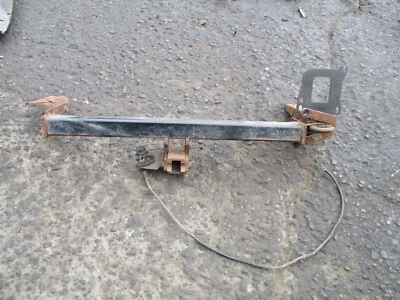 RANGEROVER EVOQUE 2013 L538 BARRA DE REMOLQUE TRASERA METÁLICA CON ENCHUFE ELÉCTRICO Foto 1 de 4