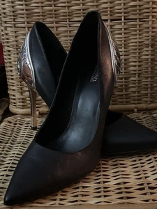 Michael Kors Khloe Leder Pumps Größe 11 Silber Akzente Spitz zulaufend - Bild 1 von 7