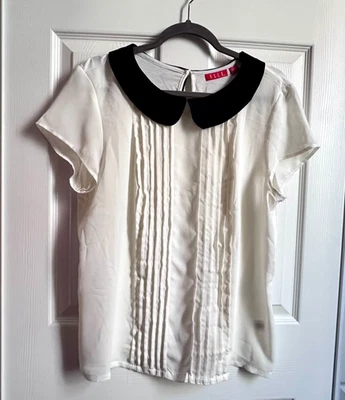 Blusa plissada Elle feminina XL marfim com colarinho preto Peter Pan buraco na fechadura nas costas - Imagem 1 de 4