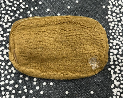 Riñonera LULULEMON Everywhere Belt Bag de piel polar borrosa en caramelo quemado nueva con etiquetas Foto 1 de 4