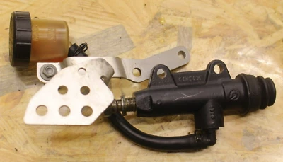 Aprilia Caponord 1200 2013 2014 2015 2016 2017 freno trasero cilindro maestro Brembo Foto 1 de 4