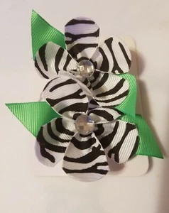 Adorable Pair Of Flower Shaped Piggie Piggy Hair Bows. So Super Cute!! L@@K!!! - Picture 1 of 12