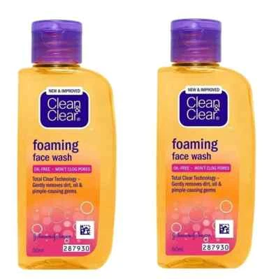 Jabón facial espumoso Clean & Clear utilizado para pieles grasas y propensas a granos de 2 x 50 ml Foto 1 de 4