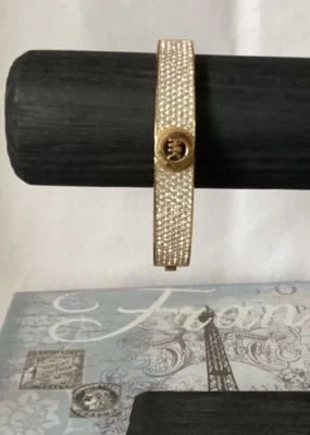 "Brazalete brazalete Michael Kors tono dorado pavé diamantes de imitación logotipo MK 6,75""" Foto 1 de 4