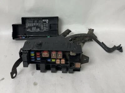 2003 2004 2005 2006 Subaru Baja Engine Fuse Box OEM#: 82231AE10A/B - Imagem 1 de 4