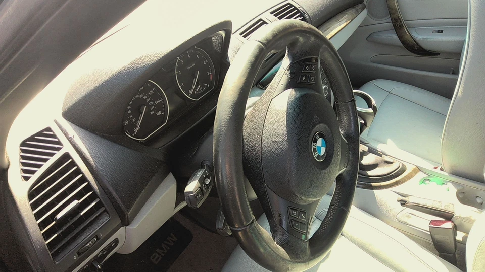 10 BMW 128I Steering Column Floor Shift - Image 1 of 1