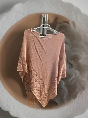 BCBGMAXAZRIA One Size Blush Pink Crochet Knit Poncho Sweater Y2K Boho - Изображение 1 из 4