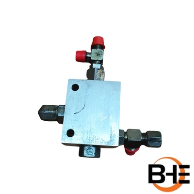 Válvula lanzadera 8902838 (usada) l SkyTrak Foto 1 de 3