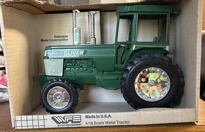 Scale Models 1988 Spirit of Oliver Tractor, Diecast 1/16 - Image 1 of 4