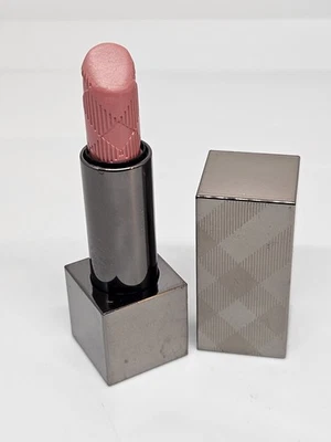 Burberry Kisses Color de Labios Hidratante Nº33 ROSA ROSA 0.11oz (PUNTA DEFECTUOSA) Foto 1 de 4