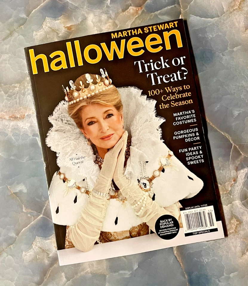 MARTHA STEWART HALLOWEEN TRICK OR TREAT? AUG/NOV 2025 ISSUE MAGAZINE Foto 1 de 1