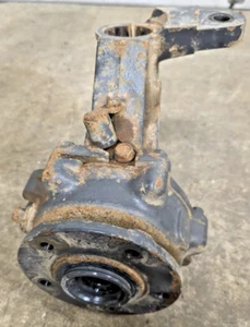 2007 Kubota RTV 900 Front Left Hub Knuckle K7561-18522 - Picture 1 of 11
