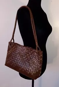 Bolso de Hombro Y2K MONSAC ORIGINALS Cuero Tejido Marrón con Cremallera Superior - Imagen 1 de 15
