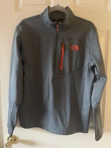 The North Face 1/2 Zip • Mens Medium - Picture 1 of 8