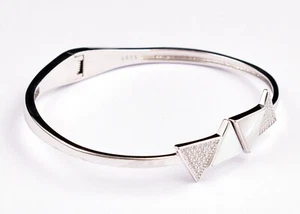 Handcrafted 925 Sterling Silver Zircon Gemstone Tringle Bracelet (BS) - Picture 1 of 13
