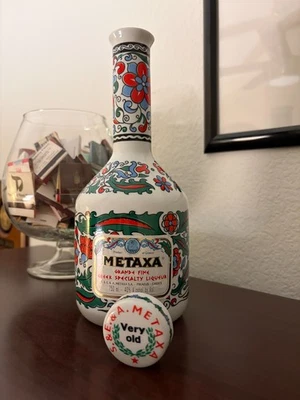 Фарфоровая греческая графиновая бутылка METAXA — пустая — отличное состояние товара - Изображение 1 из 4