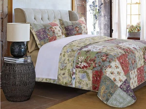 BEAUTIFUL XXL COUNTRY VINTAGE WHITE PINK RED GREEN BLUE PATCHWORK BEDSPREAD SET - Picture 1 of 1