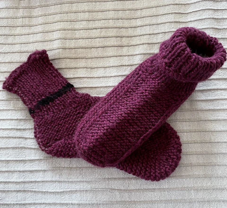 1 paar Handgestrickte dicke Socken Puschen Sofasocken Gr. 33 / 34 - Bild 1 von 4