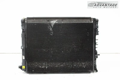 Radiador de refrigeración Maserati Ghibli 2014-2017 con condensador y cubierta de ventilador OEM Foto 1 de 4